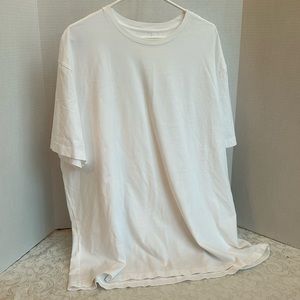 Men’s white tee size XXL NWOT
